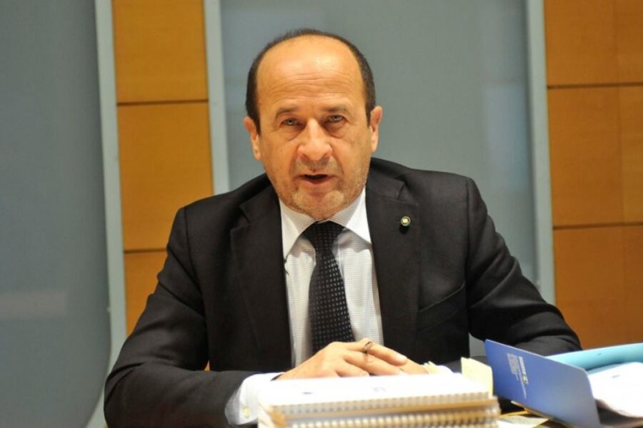 Albergatori e bagnini: «Riaprire le frontiere»