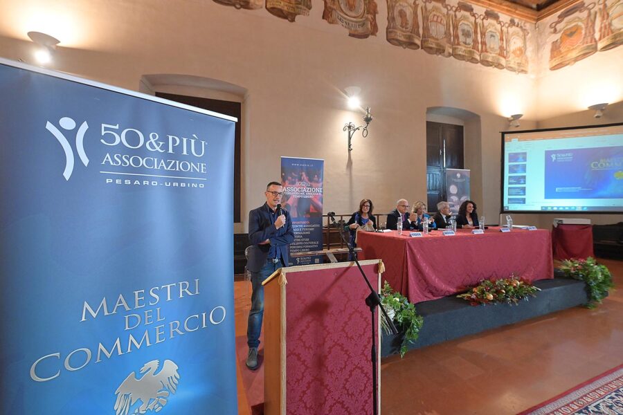 Lavoro e legalità: premiati i Maestri del Commercio, il procuratore De Lucia e Violante