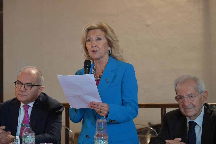 Lavoro e legalità: premiati i Maestri del Commercio, il procuratore De Lucia e Violante