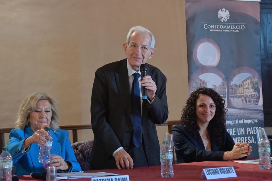 Lavoro e legalità: premiati i Maestri del Commercio, il procuratore De Lucia e Violante