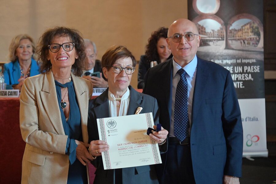 Lavoro e legalità: premiati i Maestri del Commercio, il procuratore De Lucia e Violante