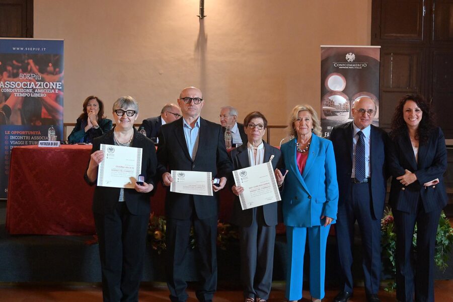 Lavoro e legalità: premiati i Maestri del Commercio, il procuratore De Lucia e Violante