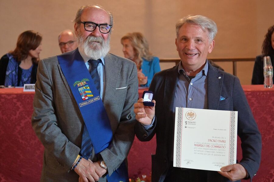 Lavoro e legalità: premiati i Maestri del Commercio, il procuratore De Lucia e Violante