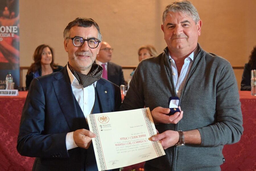 Lavoro e legalità: premiati i Maestri del Commercio, il procuratore De Lucia e Violante