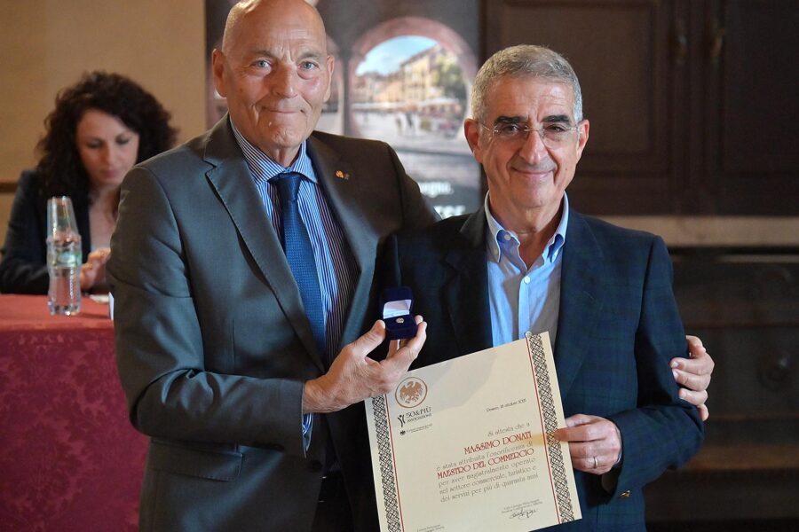 Lavoro e legalità: premiati i Maestri del Commercio, il procuratore De Lucia e Violante