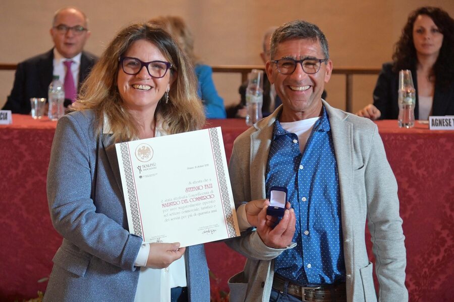 Lavoro e legalità: premiati i Maestri del Commercio, il procuratore De Lucia e Violante