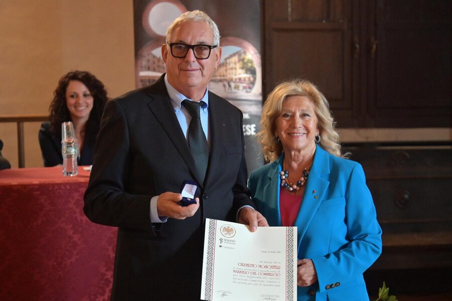 Lavoro e legalità: premiati i Maestri del Commercio, il procuratore De Lucia e Violante