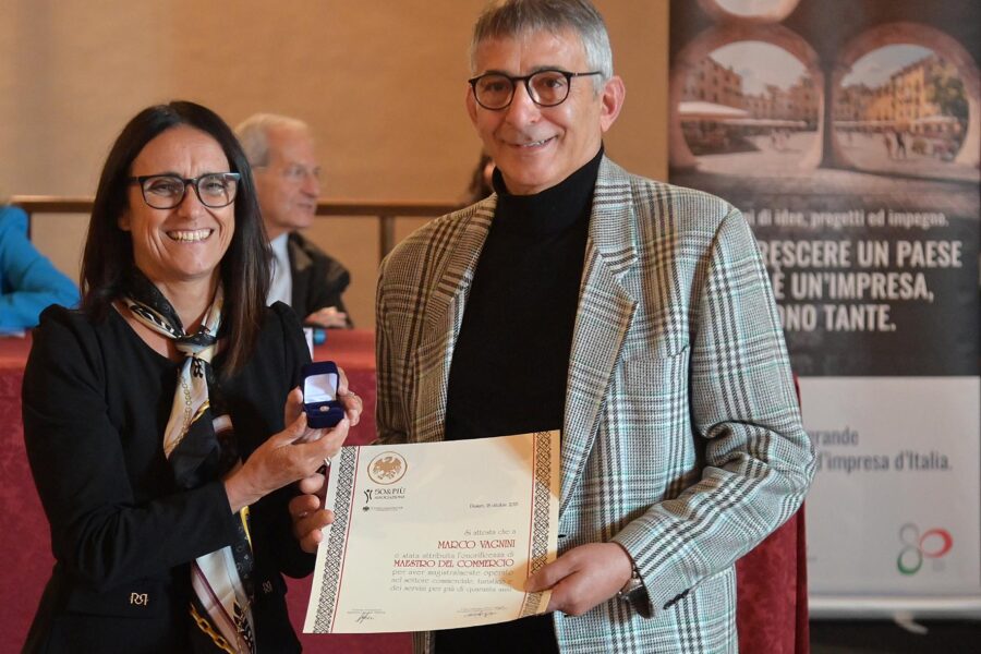 Lavoro e legalità: premiati i Maestri del Commercio, il procuratore De Lucia e Violante