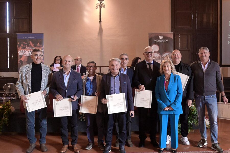 Lavoro e legalità: premiati i Maestri del Commercio, il procuratore De Lucia e Violante