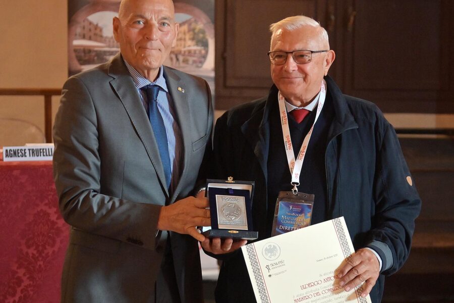 Lavoro e legalità: premiati i Maestri del Commercio, il procuratore De Lucia e Violante