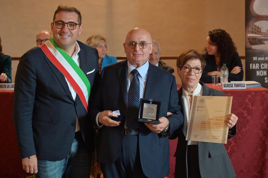 Lavoro e legalità: premiati i Maestri del Commercio, il procuratore De Lucia e Violante