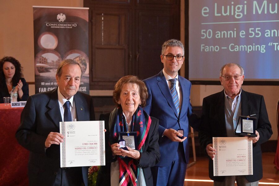 Lavoro e legalità: premiati i Maestri del Commercio, il procuratore De Lucia e Violante