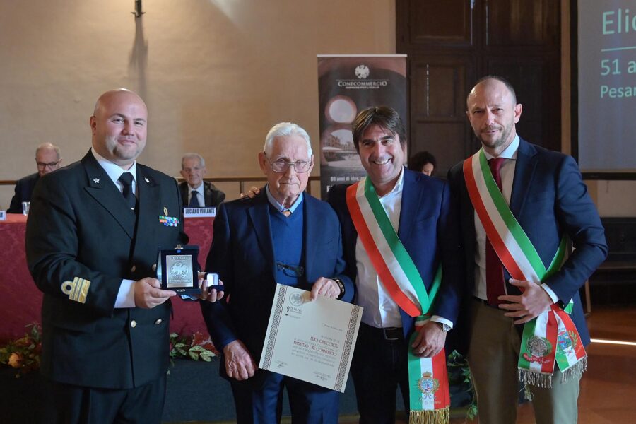 Lavoro e legalità: premiati i Maestri del Commercio, il procuratore De Lucia e Violante