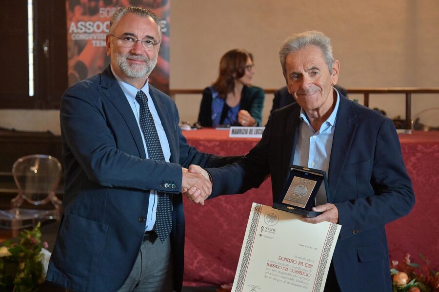 Lavoro e legalità: premiati i Maestri del Commercio, il procuratore De Lucia e Violante